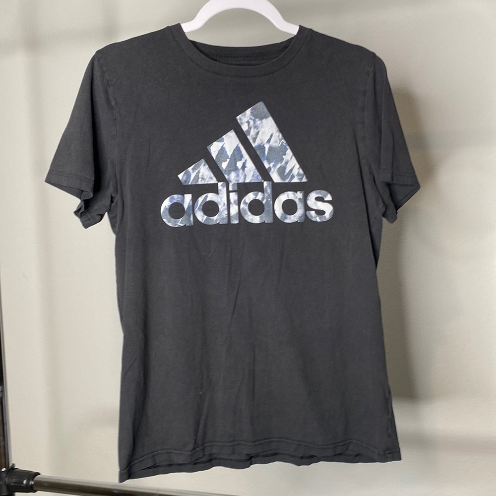 Adidas T-shirt